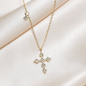 18K Gold Cross Necklace Dainty Necklace Pendant Necklace Layered Necklaces for Women Gold Necklace Mothers Day Gift Mom Gift for Her