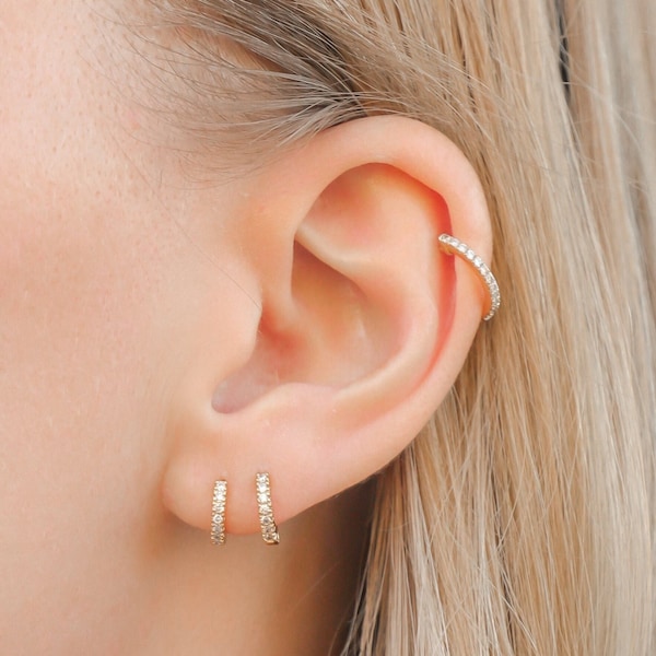 18K Gold Hoop Earrings Small Hoop Earrings Gold Hoops Huggie Hoop Earrings Diamond Earrings Gold Earrings Mom Gift for Her