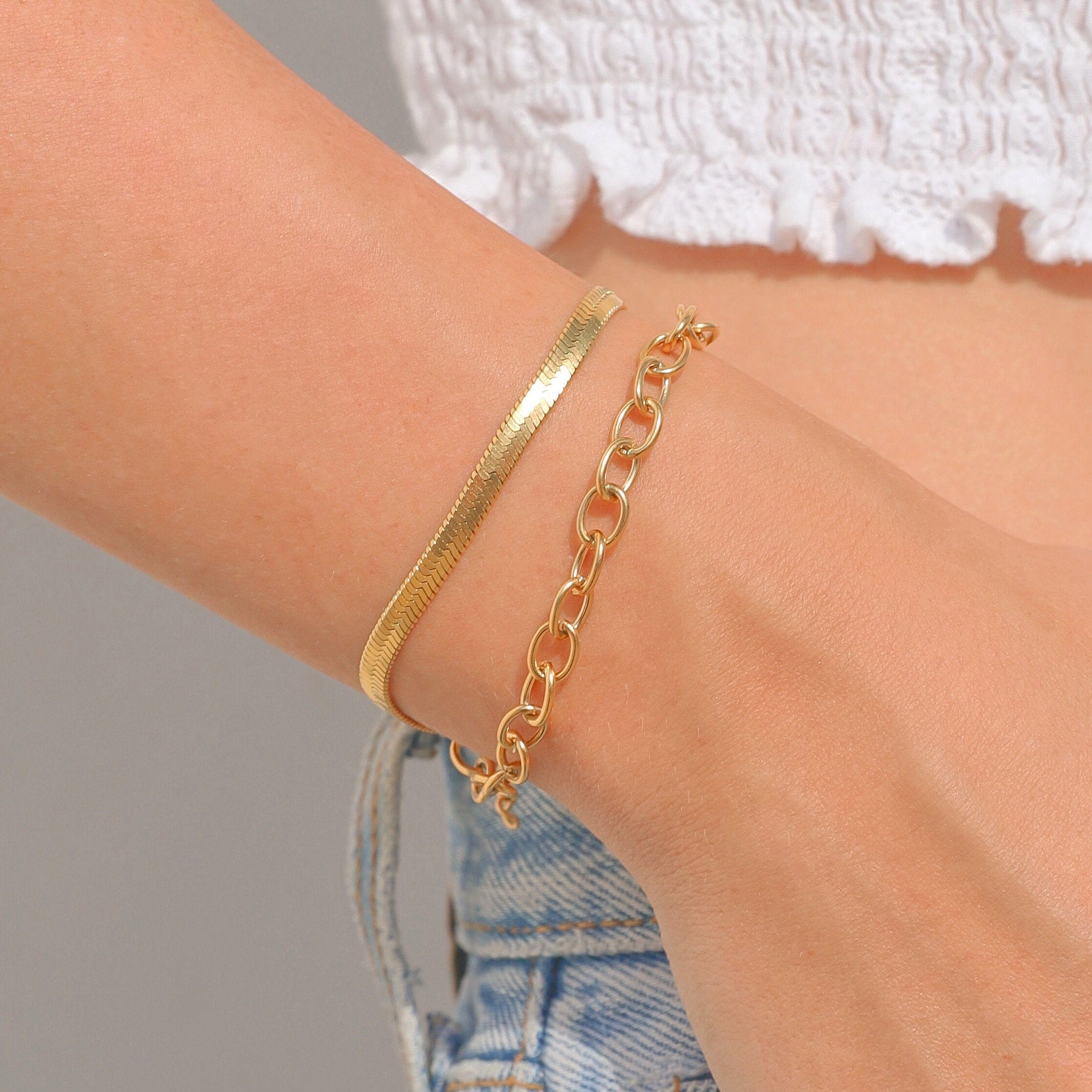 Vembley Combo of 4 Gold Plated Chain Linked Chunky Bracelets For Women And  Girls