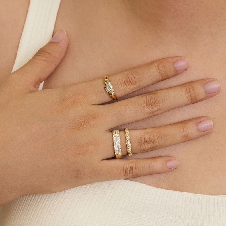 Pave Diamantvigselring Evighetsring Förlovningsring Guldring Stapelringar Statementring Minimalistisk ring Vigselring Present till henne bild 4