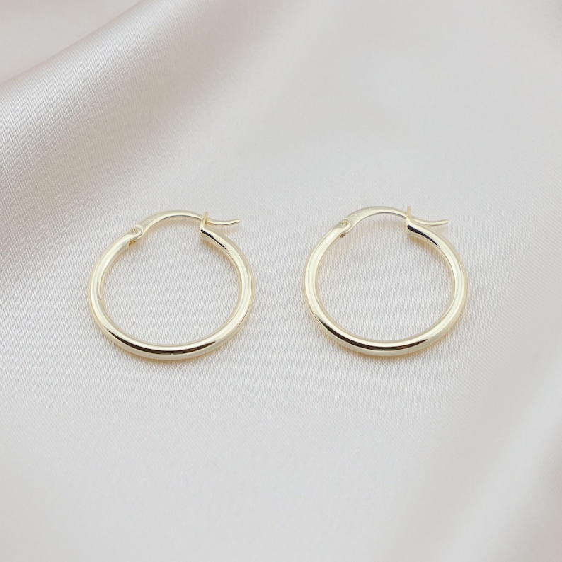 18K Gold Hoop Earrings 25mm Hoop Earrings Thin Gold Hoops Etsy