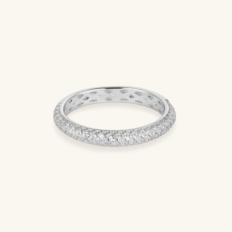 Pave Diamantvigselring Evighetsring Förlovningsring Guldring Stapelringar Statementring Minimalistisk ring Vigselring Present till henne Silver