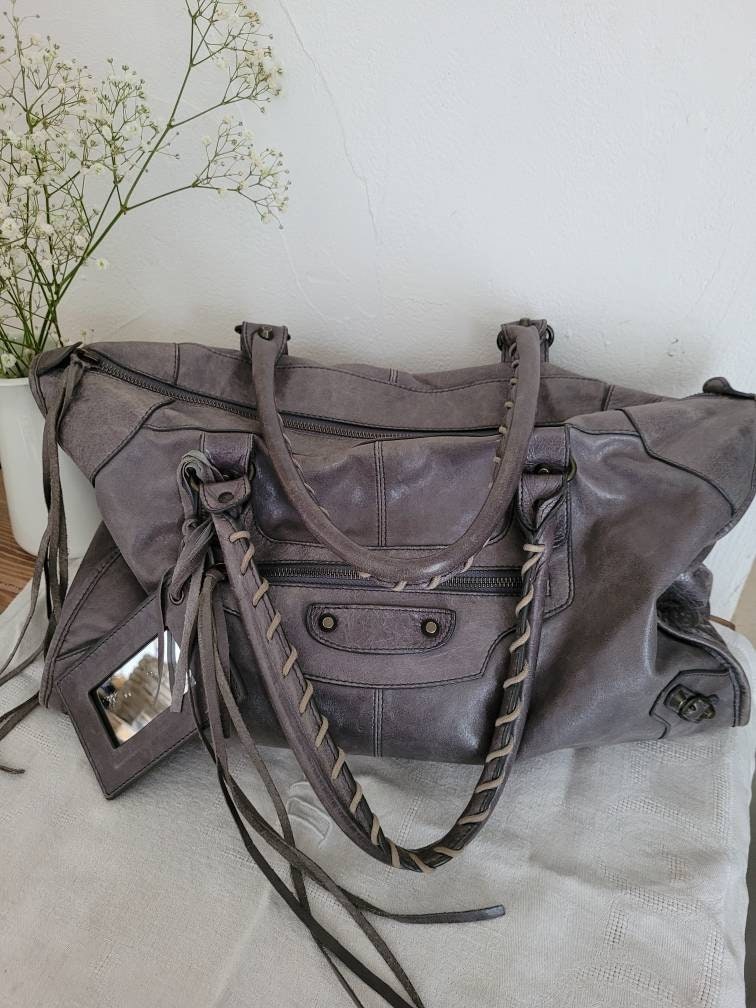 Vintage Balenciaga city leather handbag –