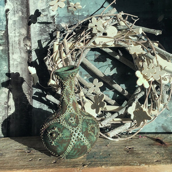 elegante Deko-Vase mit Effektglasur "Bronze Antik" mit Ornamentverzierung handgefertigtes Keramik-Unikat Serie "Diva"  von dip