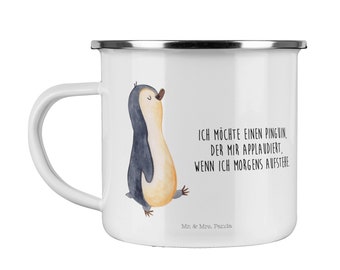 Camping Emaille Tasse Pinguin marschierend - Geschenk, stolz, spazieren, Schwester, Trinkbecher, zufrieden, Familie, Outdoor Tasse,