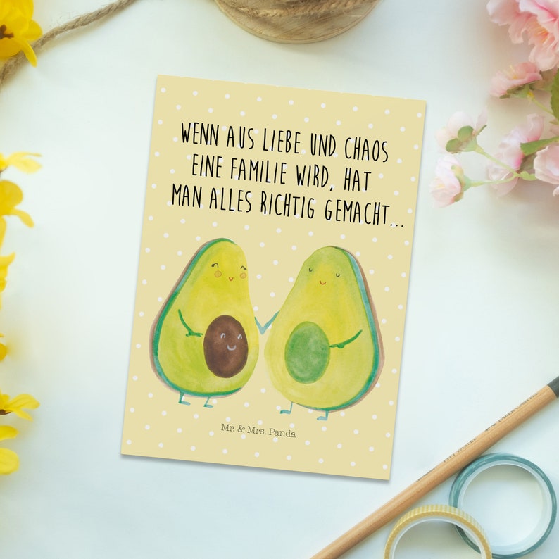 Postkarte Avocado Pärchen Geschenk, Liebe, Geburt, Veggie, Familie, Grußkarte, Avocados, Vegan, Geschenkkarte, Ansichtskarte, Gesund, Bild 2