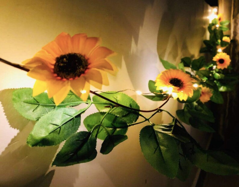 20 LED Artificial Sunflower Garland String Lights 6.56ft Silk Sunflower Vines with 9 Flower Heads Battery Operated Fairy Night Light Bedroom image 6