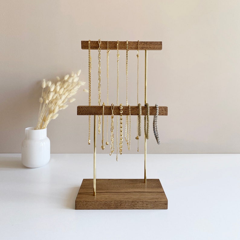 Support à bijoux Organiseur de porte-bijoux Présentoir minimaliste pour colliers Rangement pour boucles d'oreilles en laiton et en bois à 2 niveaux image 2