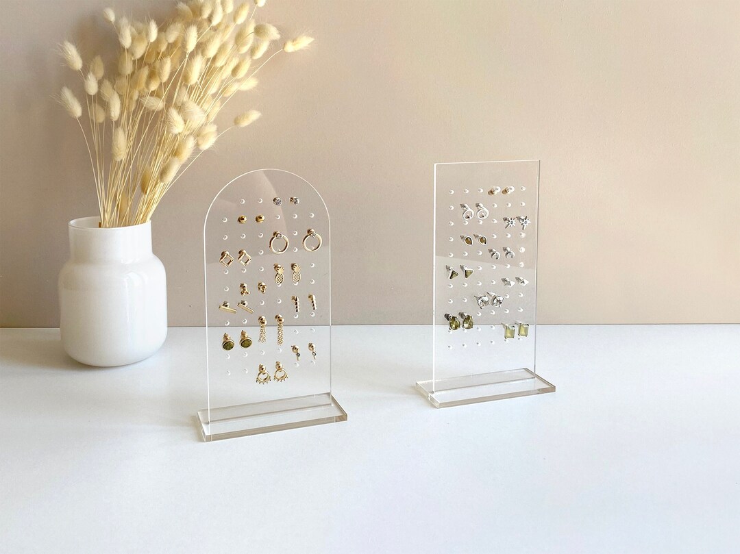 thumbnail interactive-video image 1 of Silversmithsupply JD035 25 White Acrylic Earring Display Cards - Pierced & Clip-On, 38x30mm 1 of 2