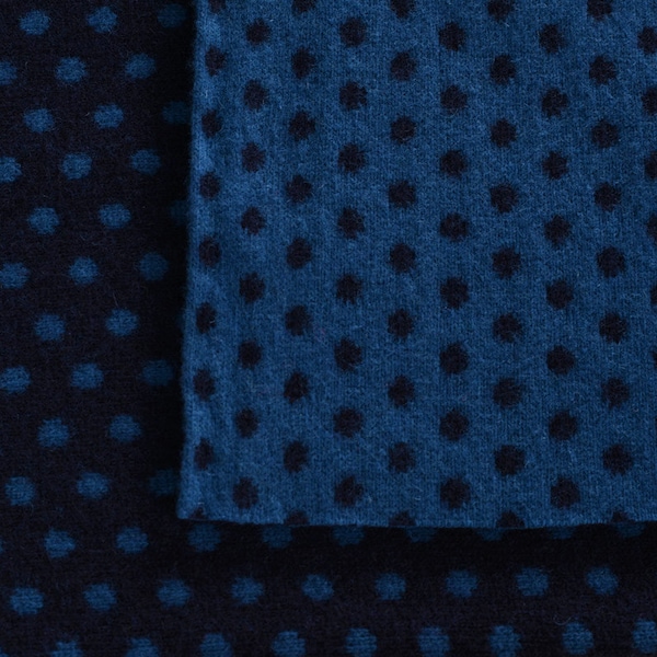 0,5 m - walkloden de créateur du Tyrol, tissu de laine à pois bleu doux 42/mètre