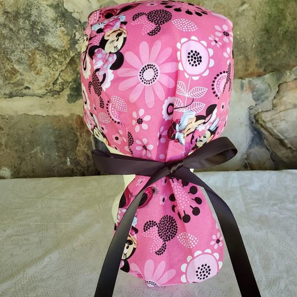 Ponytail scrub cap, made with licensed Minnie mouse fabric