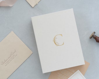 Boîte d'invitation en lin - Blanc crème | Boîte d'invitation de mariage | Feuille estampée avec logo ou textes
