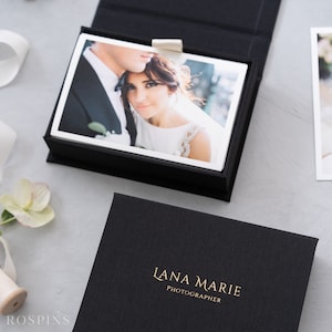 Fotobox aus Leinen - Schwarz | Wunschgröße Hochzeit Fotobox | Folienprägung mit Logo oder Texten