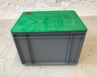 Wooden lid for Eurobox made of birch multiplex, oiled green-transparent