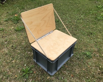 Folding seat wooden lid for Eurobox/beer crate to lean on