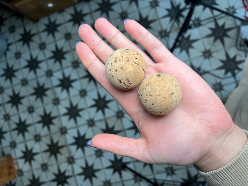 Bola de corcho bola de corcho hecha de corcho natural 3 tamaños: 2, 3 o 4 cm de diámetro sin corcho prensado 100% sin tratar imagen 10