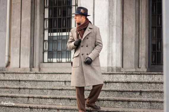 Men's Doublebreasted Tweed Overcoat 