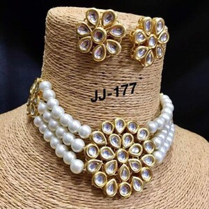 Indian Kundan choker necklace set with stunning earrings for women/girls Kundan jewelry bollywood jewelry party wear jewelry