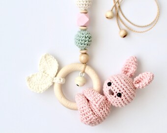 Maxi Cosi pendentif « lapin » crocheté