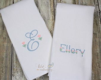 Monogrammed Embroidered Burp Cloth Set / Baby Shower Gift / Baby Monogram / Baby Coming Home / Baby Personalized / Newborn