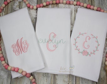 Monogrammed Embroidered Burp Cloth Set / Baby Shower Gift / Baby Monogram / Baby Coming Home / Baby Personalized / Newborn Monogram