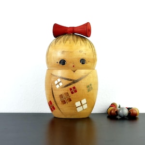 Vintage Kokeshi Doll by Chiyomatsu Kano - Japanese Creative Sosaku Kokeshi - Collectible Art Doll - Asian Home décor - 12cm / 4.7” Tall