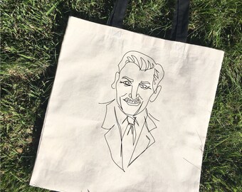 Bolsa de mano bordada con el logo de Walt Disney