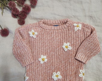 Pull en maille à broderies marguerites, taille 6-9 m