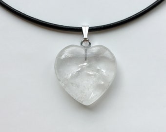 Bergkristall Herz •  Kette • Edelstein mit Silberkette oder Lederband