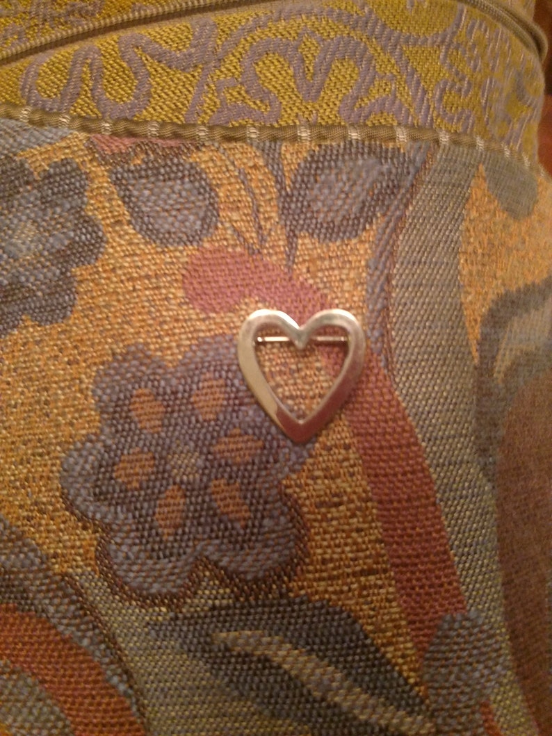 Silver Petit Heart Pin