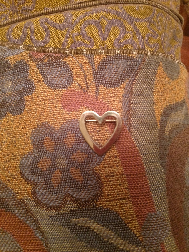 Silver Petit Heart Pin