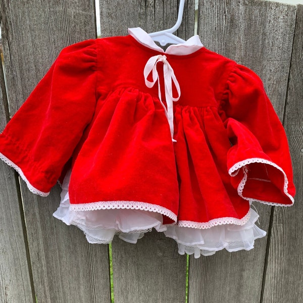 Martha’s Miniatures We’re Fussy Baby Holiday Dress Christmas Dress size small 6/9 months Valentines Picture outfit