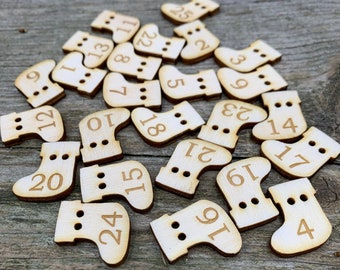 Countdown to Christmas, Advent calendar Wooden number tags, natural wood, reusable buttons, Christmas tags, set of 25, wooden stockings