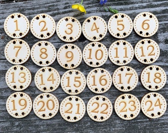 Countdown to Christmas, Buttons Adventskalender Holz Zahlenanhänger, Naturholz, wiederverwendbare Knöpfe, Weihnachtsanhänger, Set von 25