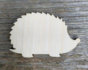 Wooden hedgehog shape, various sizes, for crafts , wild animals, decoration, natural wood