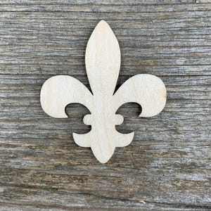 Fleur-de-lis, sword lily, wooden shape, various sizes, for crafts , decoration, natural wood