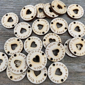 Bottoni in legno personalizzati, etichette fatte a mano, lavoro a maglia, personalizzati, etichette, cucito all'uncinetto