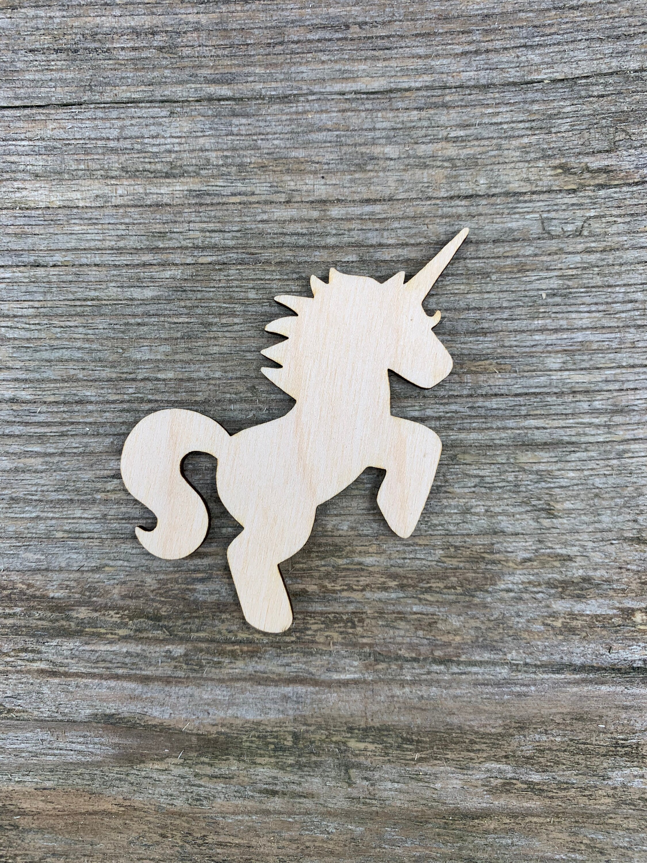 DAZZTIME Kit De Manualidades De Unicornio De Madera – 55 Piezas Para Pintar Y Decorar Con Piedras Brillantes Y 12 Marcadores – Regalo DIY Para Niños Y Fiestas
