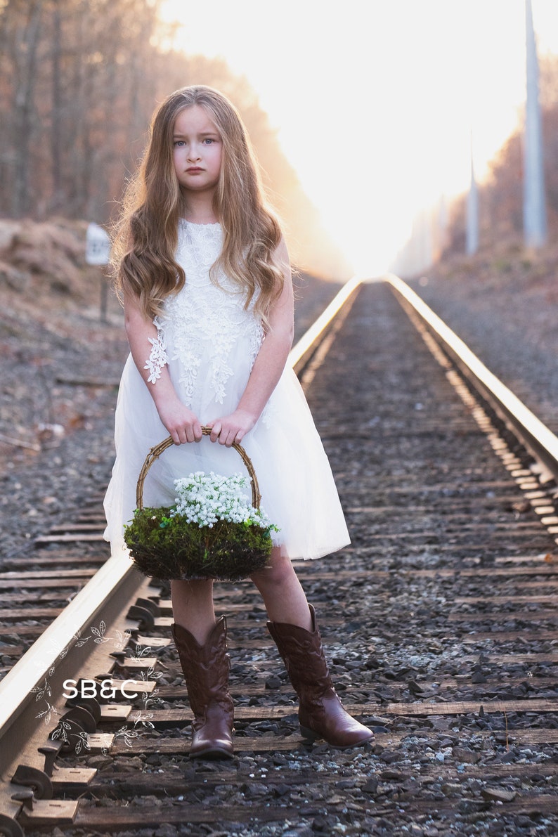Madison-White Flower Girl Dresses-Rustic Flower Girl Dresses-Vintage girl dress-Country Dress-White Tulle dress-Birthday Dress-Baptism-boho