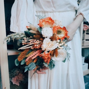 Orange wedding bouquet, etsy burnt orange colour bouquet, summer sunset bouquet, dried flower bouquet, boho wedding bouquet, eucalyptus