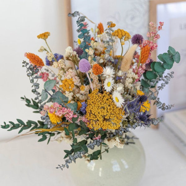 Bouquet de mariée de fleurs séchées colorées - vert forêt et jaune / fleurs sauvages séchées et bouquet de mariage d'eucalyptus véritable