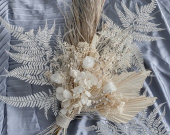 Preserved pampas grass boho bouquet / palm spear bouquet/ eternal blossom hydrengea bouquet