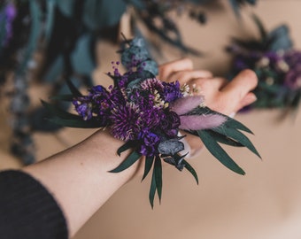 Paarse globe schotse distel & eucalyptus pols corsage / bloem armband