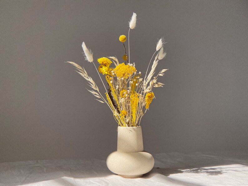 White Bunny Tail Floral Vase Arrangment / Yellow Yarrow Flower Etsy UK