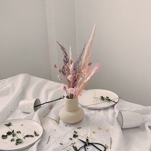 Blush pampas grass decoration arrangment / real dried flowers home decor / floral vase arrangment minimal decor image 10