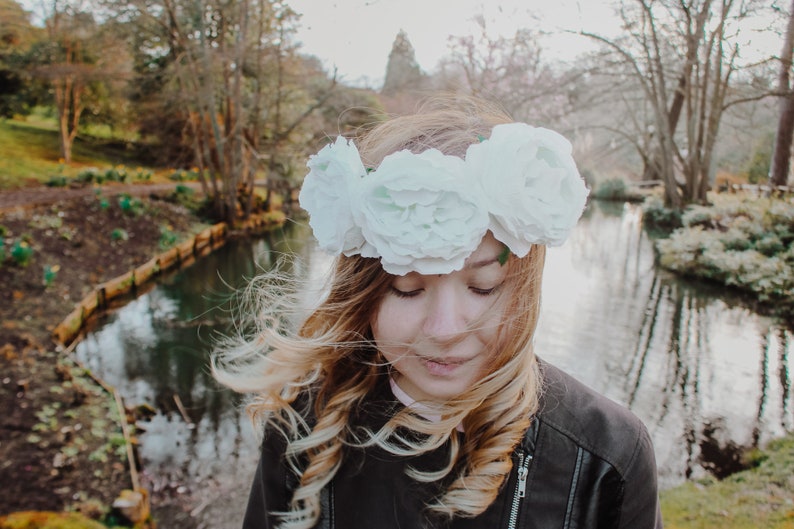 Bridal Rose Crown Big Rose Crown Rose Crown for Bridesmaid Silk Rose White Flower Crown Ivory Rose Flower Crown flower girl crown