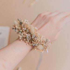 Natural lagurus & baby's breath wrist corsage  / lavender wrist corsage / flower bracelet
