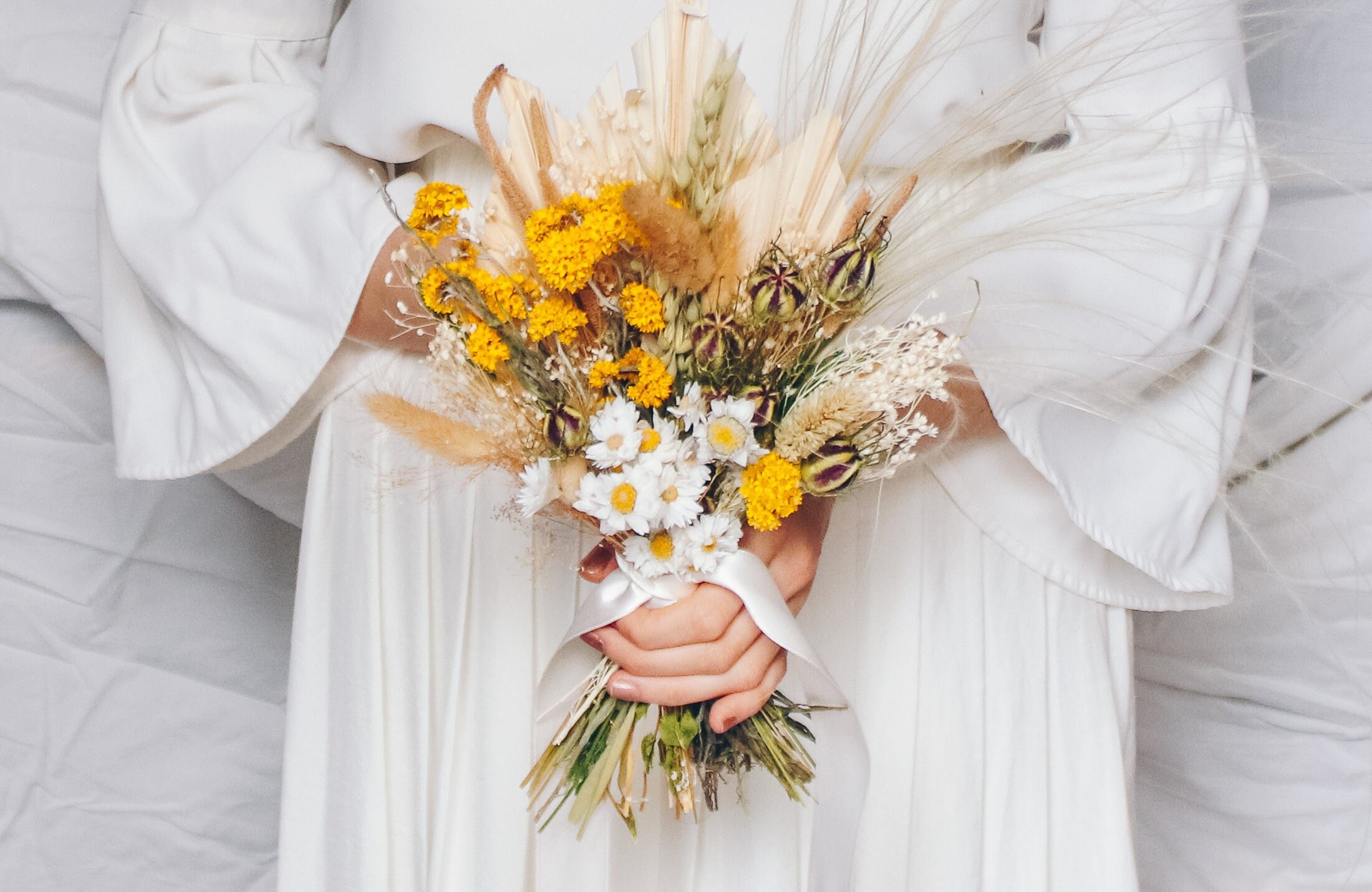 Yellow flower 2024 bouquets for weddings