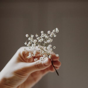 Épingle à cheveux gypsophile, épingle à cheveux de mariée à souffle de bébé blanc, vraies fleurs séchées, mariages en forêt, épingle à cheveux rustique, image 1