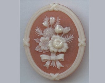 Kelmscott Designs 1" x 1.5" Nosegay Posies Needle Minder